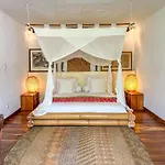 Villa Nak - Charming 4Br Family-Friendly Villa, Walking Distance To Seminyak Beach