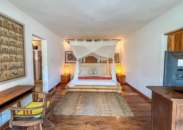 Villa Nak - Charming 4Br Family-Friendly Villa, Walking Distance To Seminyak Beach